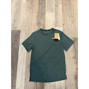 Nike Dri-FIT Running Shirt Mens Small Athletic Lightweight Performance UPF 40+